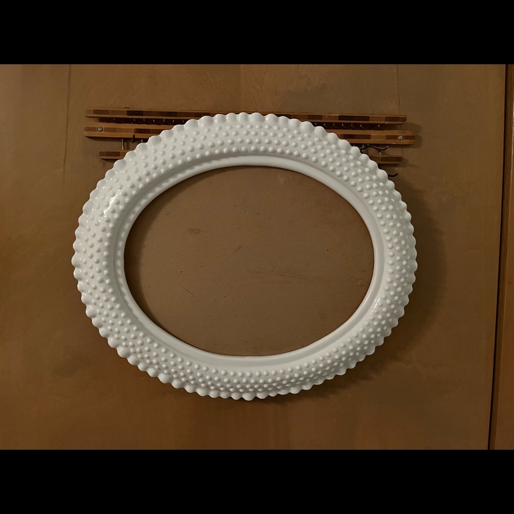 White vintage hobnail oval picture frame